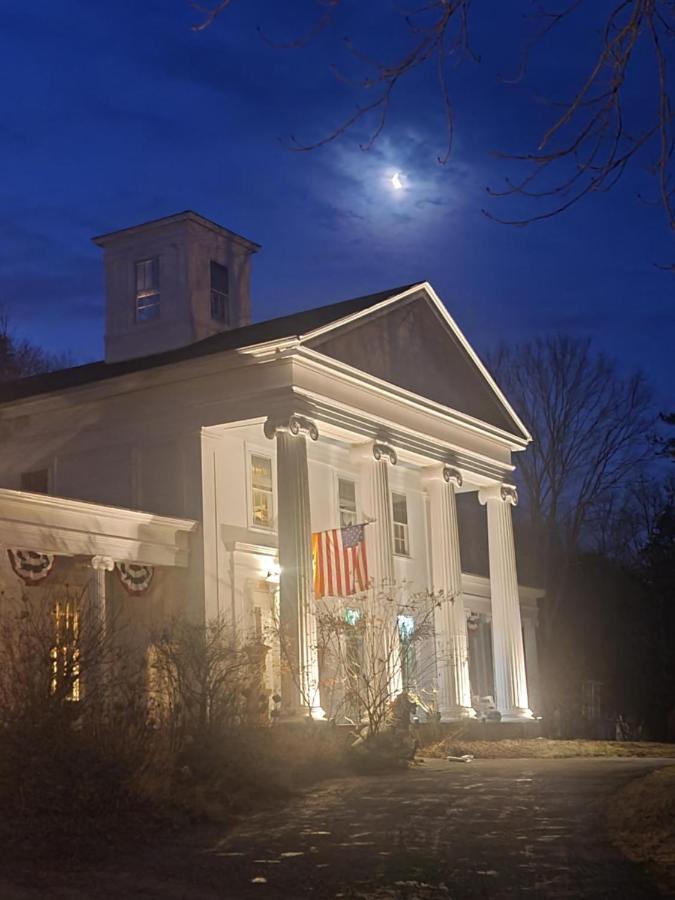 House Of 1833 Bed And Breakfast Мистик Екстериор снимка