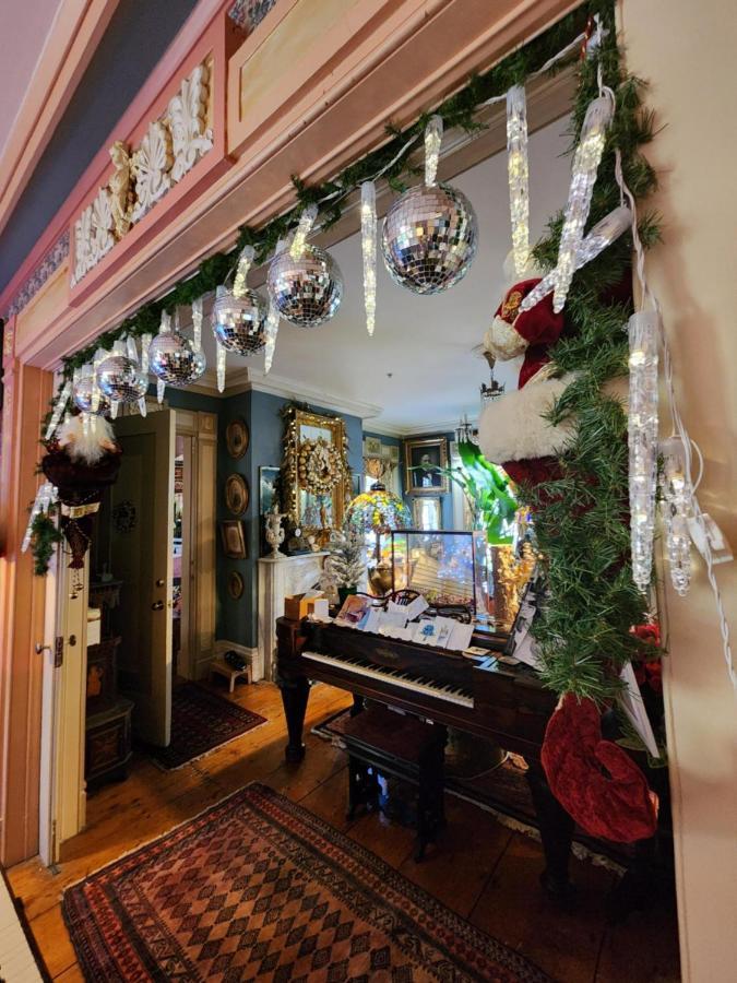 House Of 1833 Bed And Breakfast Мистик Екстериор снимка