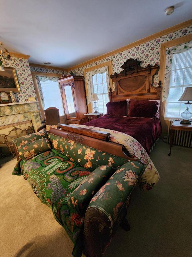 House Of 1833 Bed And Breakfast Мистик Екстериор снимка